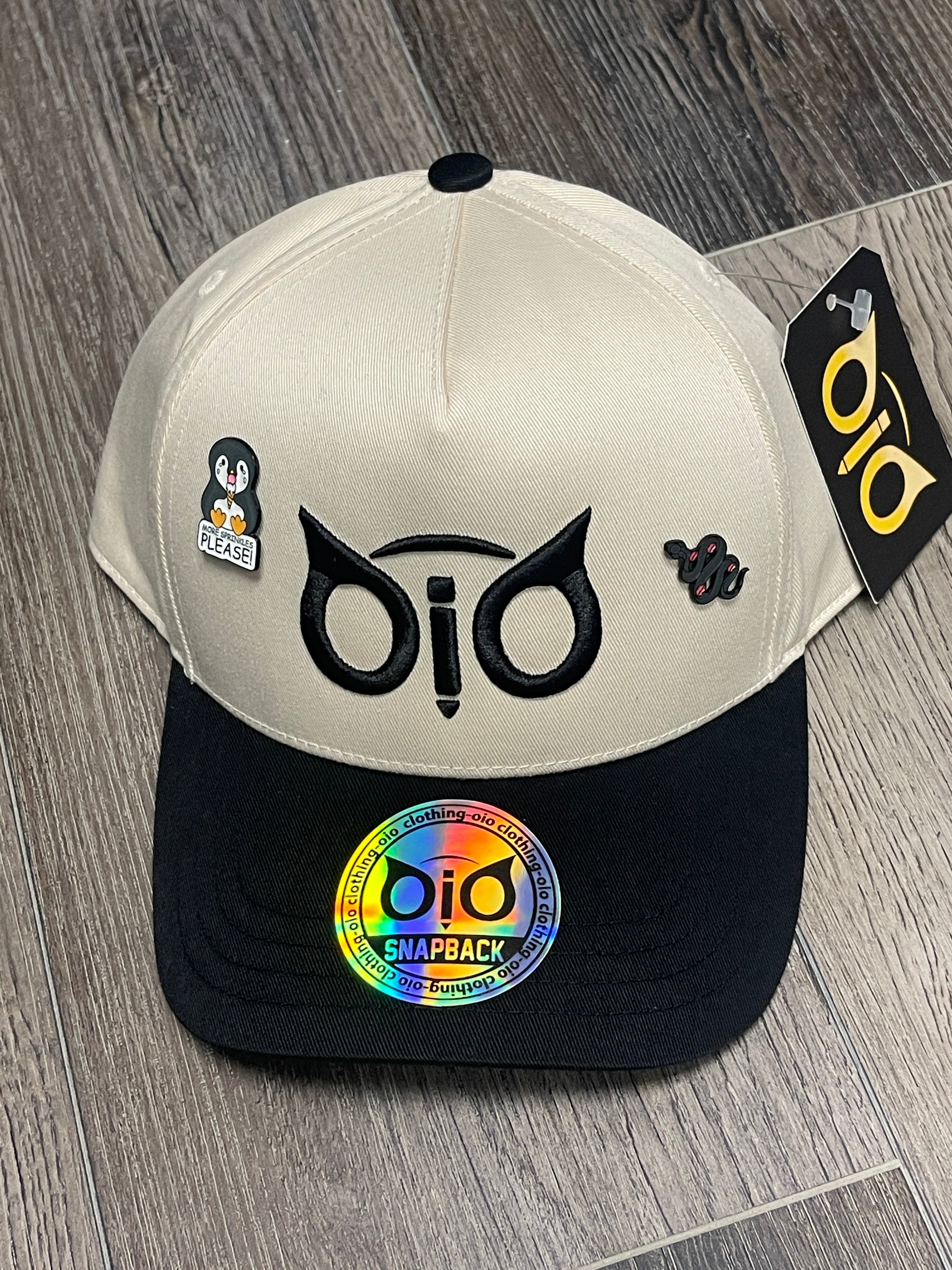 OIO CAPS ESPECIAL EDITION (with Pins) Only 1