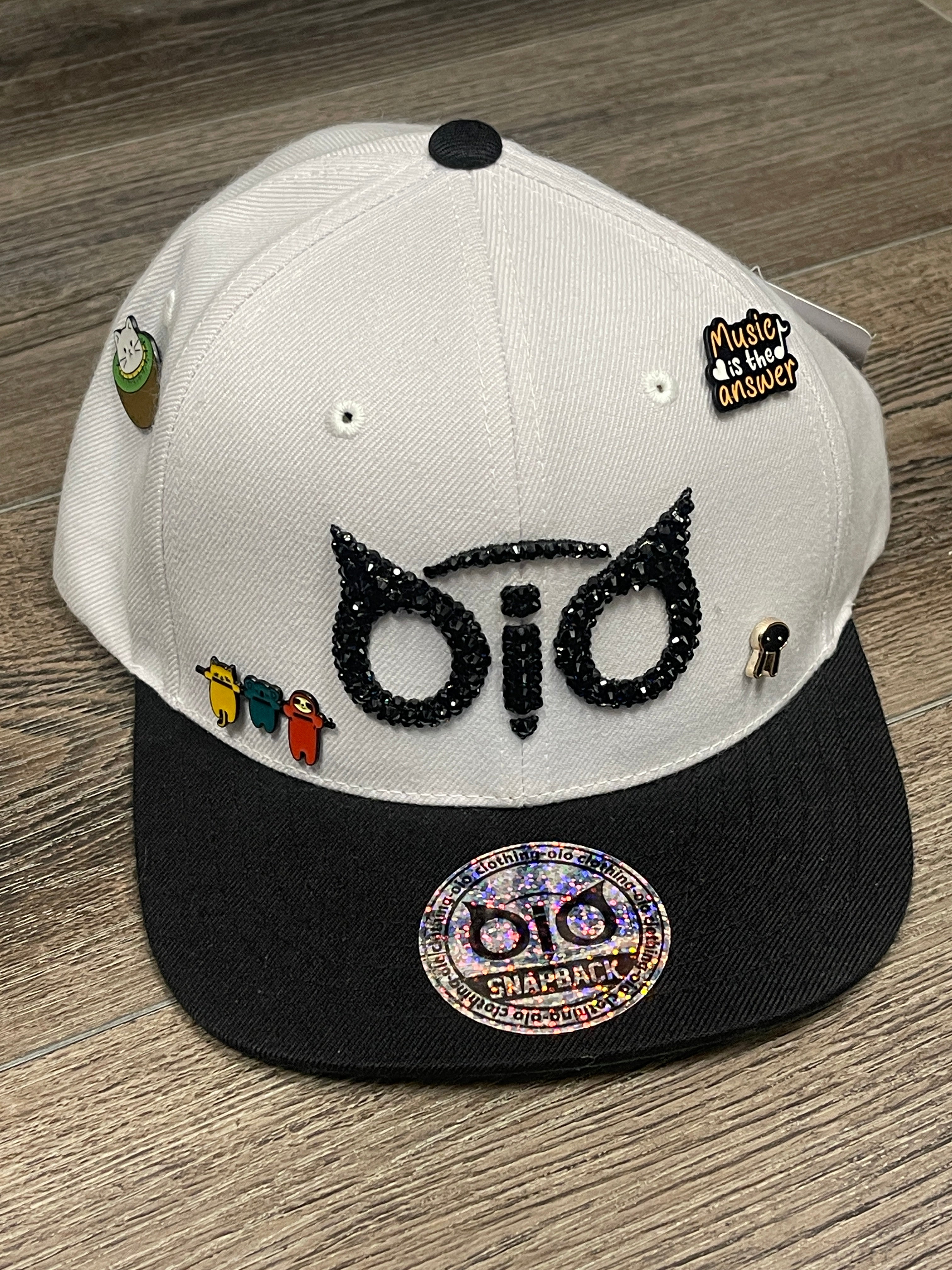 OiO Caps Limited Edition