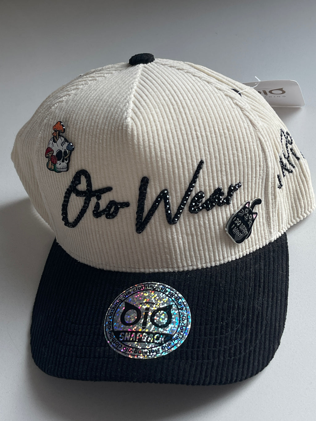 OiO Caps Limited Edition