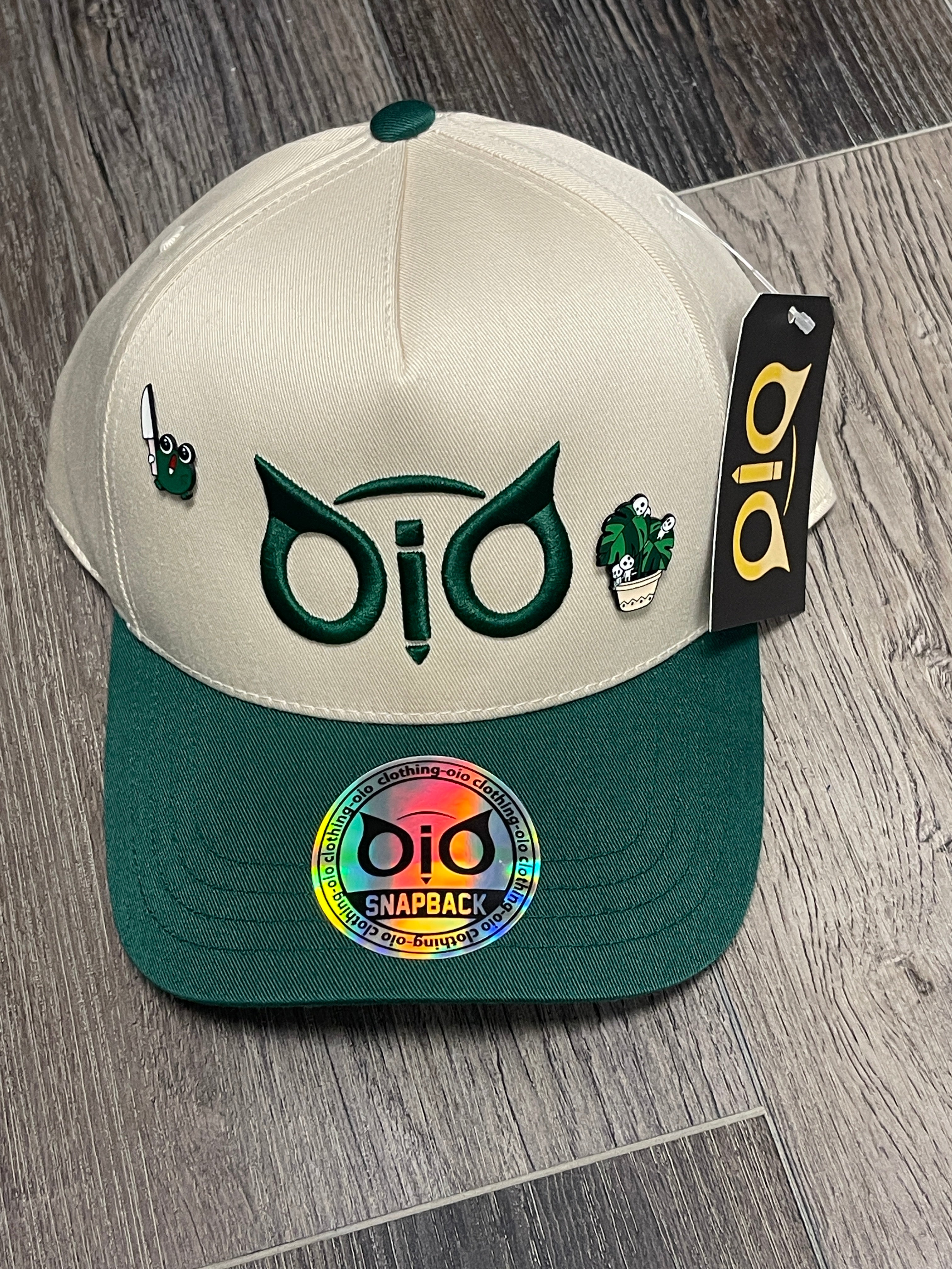 OIO CAPS ESPECIAL EDITION (with Pins) Only 1