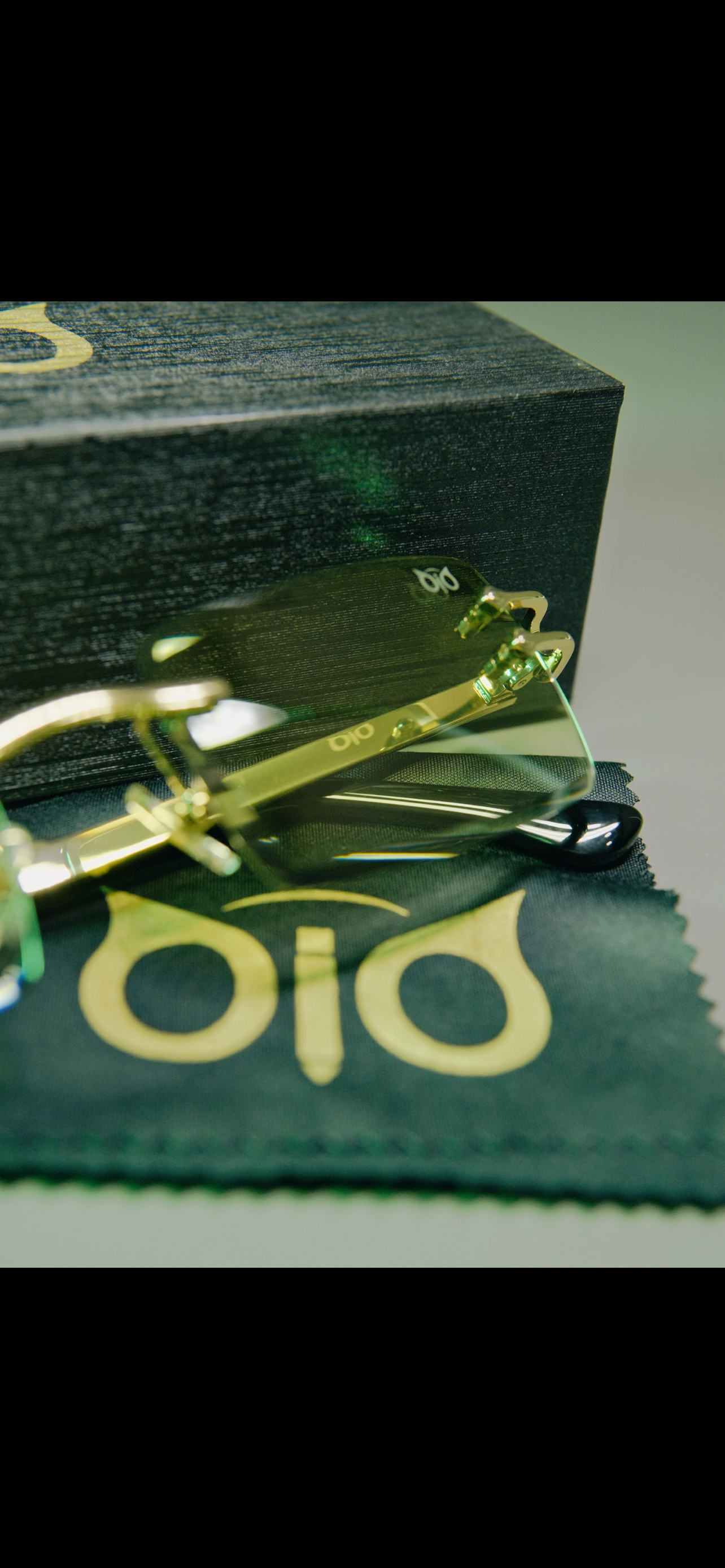 Executive OiO Glasses