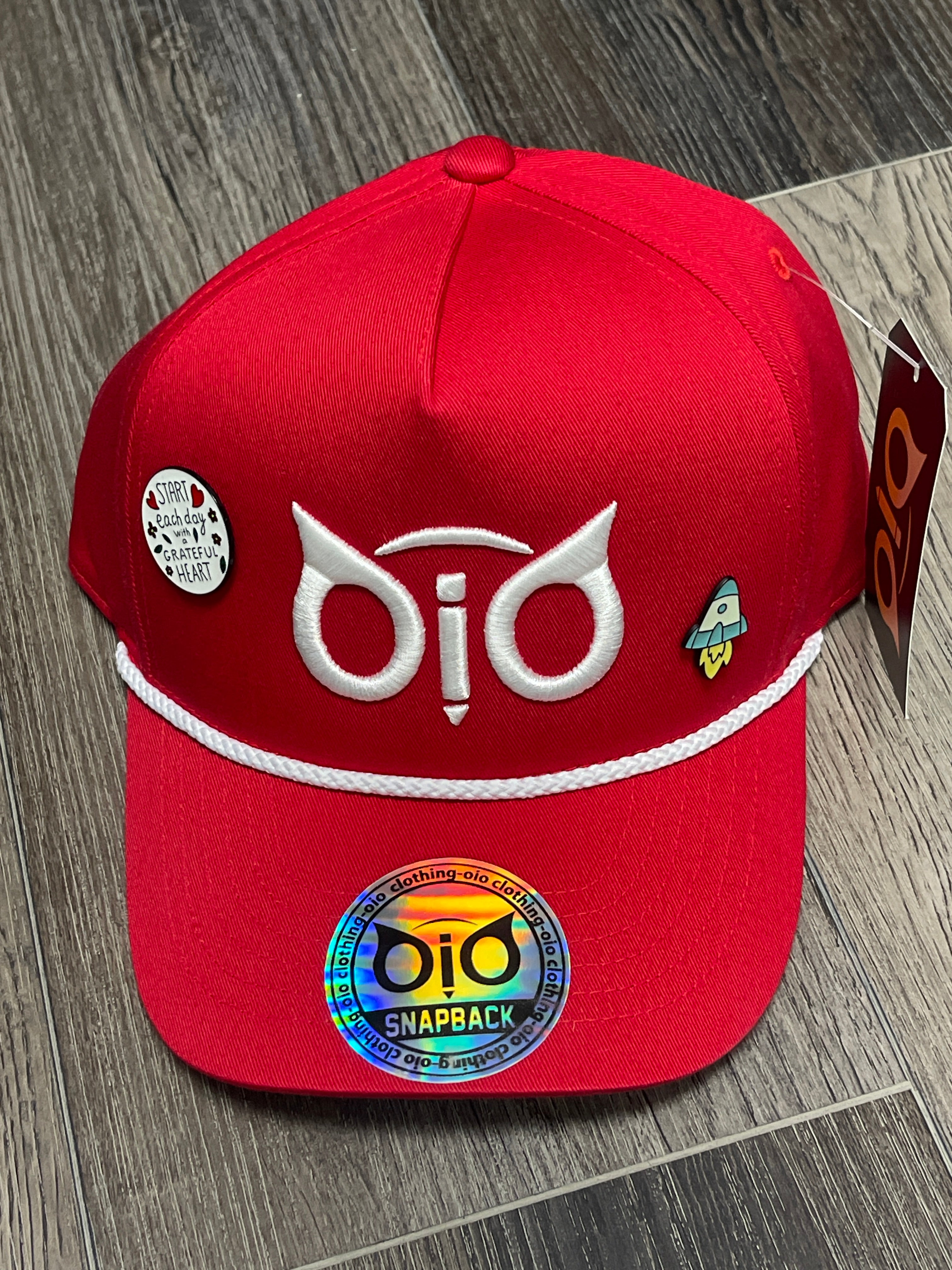 OIO CAPS ESPECIAL EDITION (with Pins) Only 1