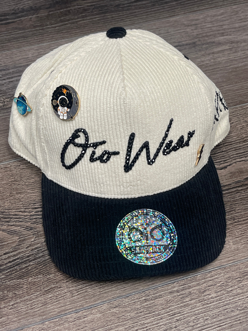 OiO Caps Limited Edition