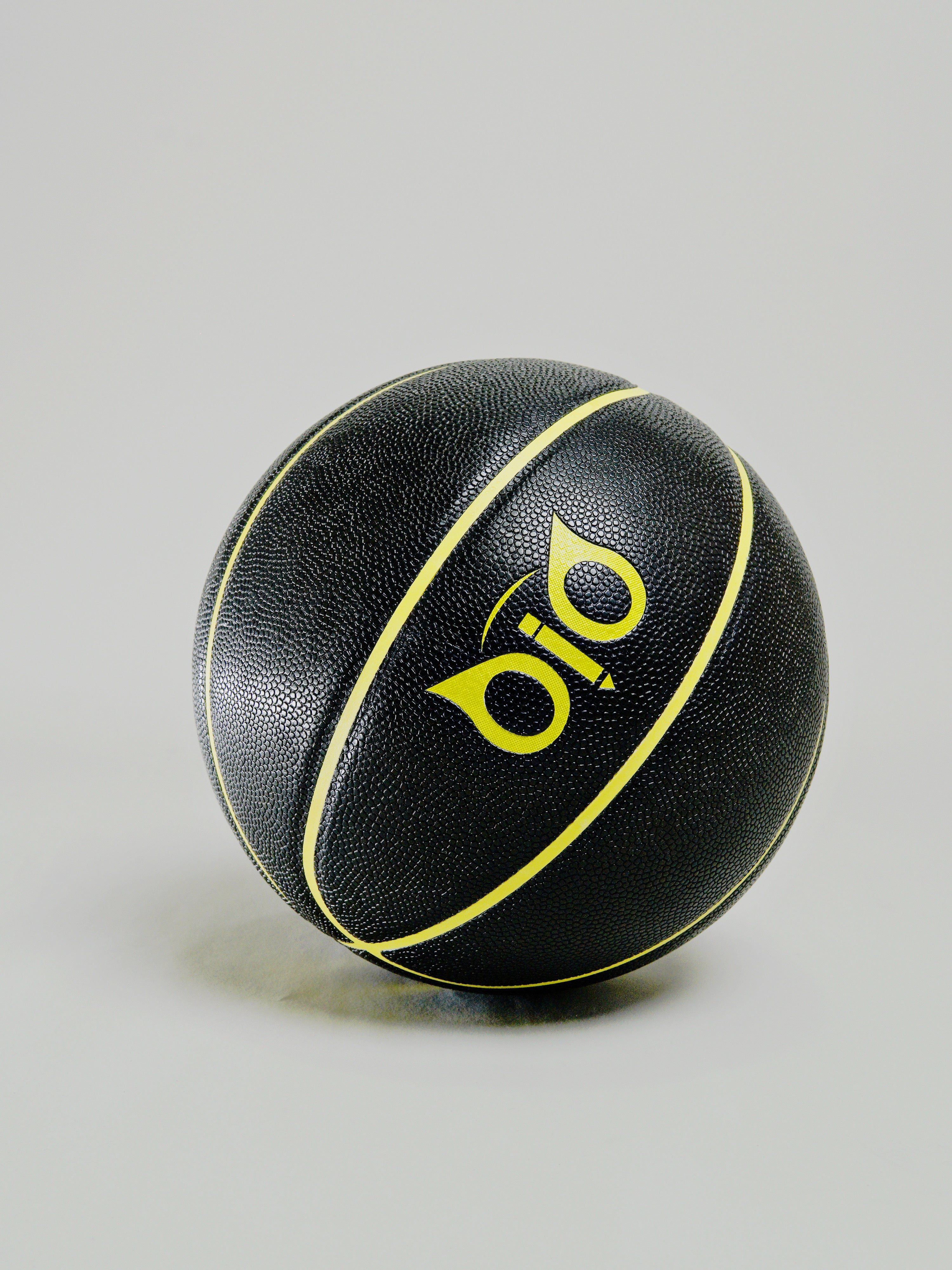 OIO OFFICIAL BASKETBALL
