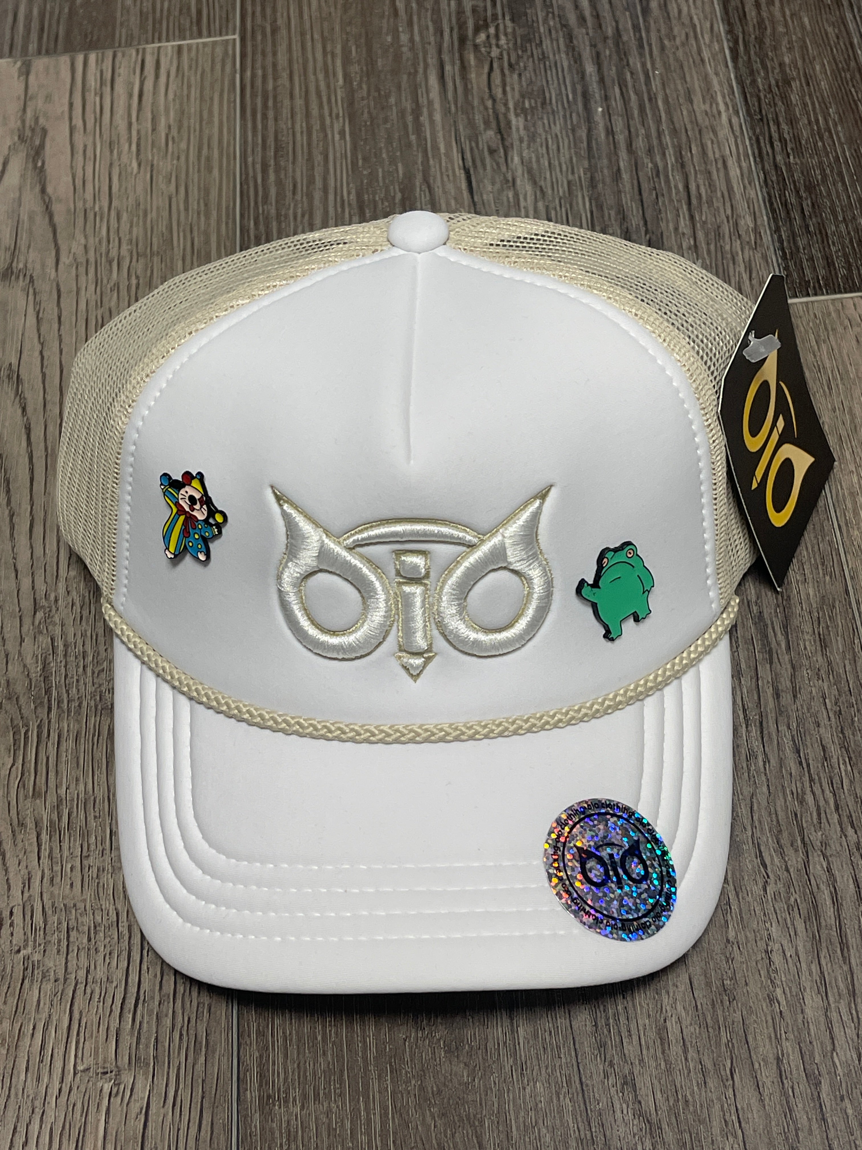 OIO CAPS ESPECIAL EDITION (with Pins) Only 1